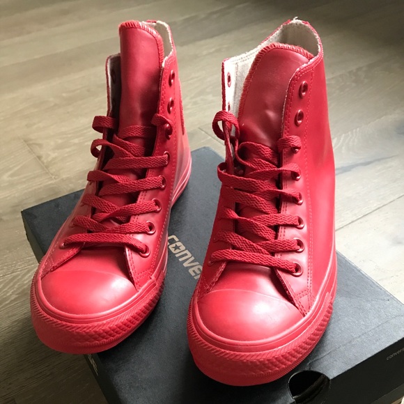 red converse leather